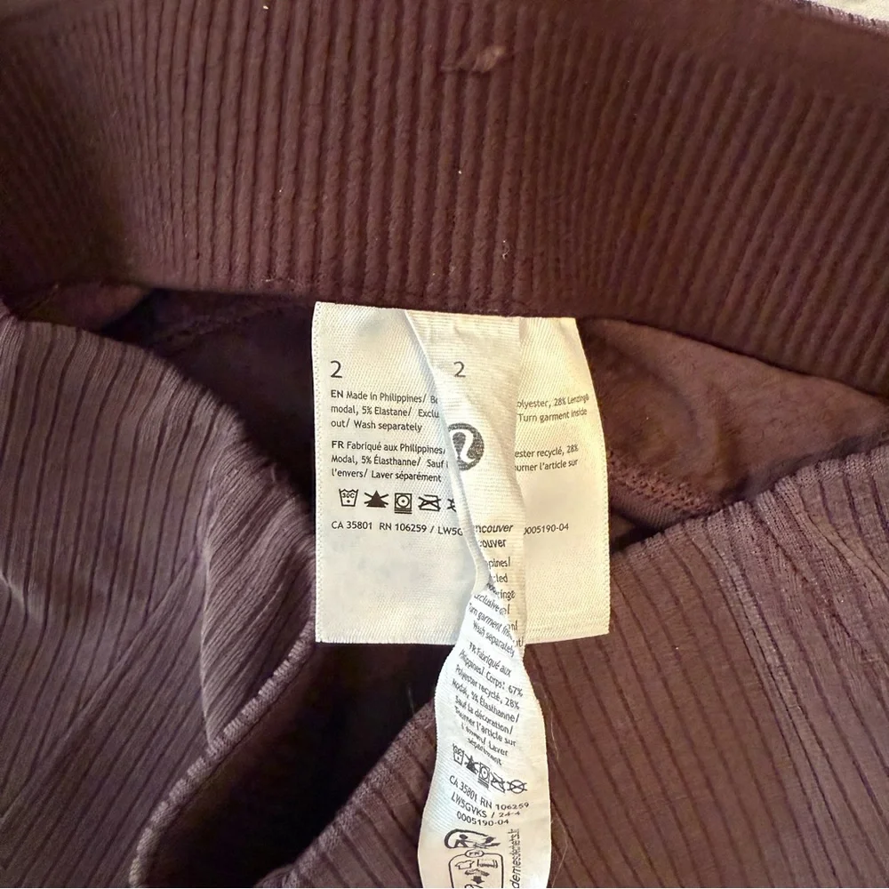 Lululemon ribbed soft stream flare espresso Brown Pants size 2